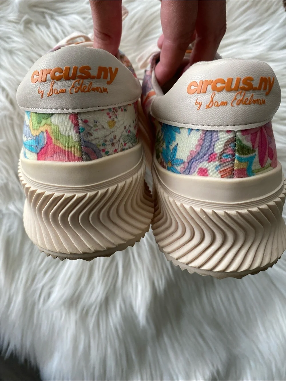 Circus by Sam Edelman bold floral